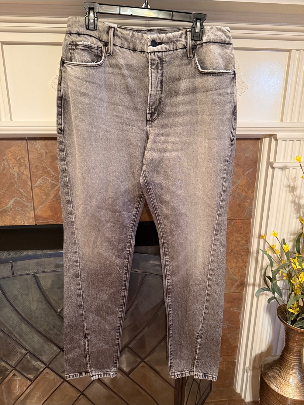 Good American Light Grey Boyfriend Jeans